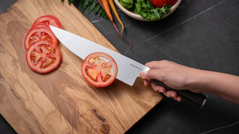 VG-10 vs M390: Which Steel Performs Better?